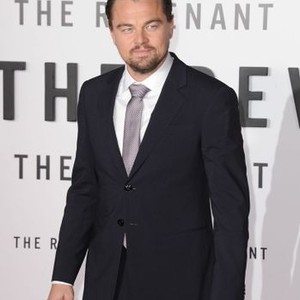 Leonardo Dicaprio at arrivals for THE REVENANT World Premiere, TCL Chinese 6 Theatres (formerly Grauman''s), Los Angeles, CA December 16, 2015. Photo By: Dee Cercone/Everett Collection