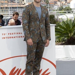 Taron Egerton poses at the photocall of Rocketman during the 72nd Cannes Film Festival at Palais des Festivals in Cannes, France, on 16 May 2019. | usage worldwide  (120372419). Photo: DPA / Courtesy Everett Collection