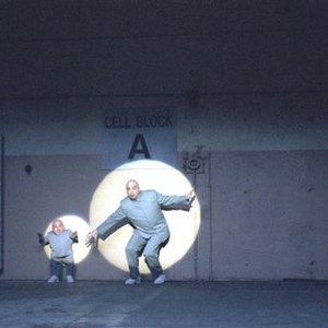 AUSTIN POWERS IN GOLDMEMBER, Verne J. Troyer, Mike Myers, 2002 (c) New Line Cinema. .