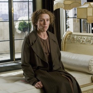 "Miss Pettigrew Lives for a Day photo 17"