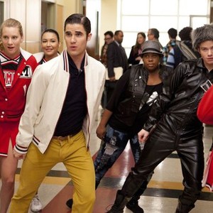 Glee, from left: Heather Morris, Naya Rivera, Darren Criss, Amber Riley, Chris Colfer, 'Michael', Season 3, Ep. #11, 01/31/2012, ©FOX