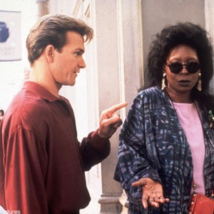 (L-R) Patrick Swayze as Sam Wheat and Whoopi Goldberg as Oda Mae Brown in "Ghost." photo 7