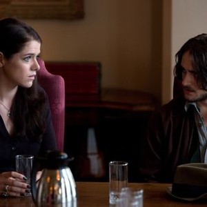 Hemlock Grove, Tiio Horn (L), Landon Liboiron (R), 'Blood Pressure', Season 2, Ep. #1, 07/11/2014, ©NETFLIX