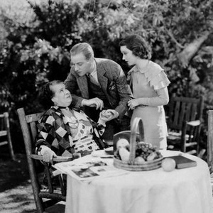 THE VAMPIRE BAT, Maude Eburne, Melvyn Douglas, Fay Wray, 1933