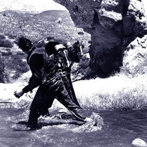 Five Guns to Tombstone (1961) photo 4