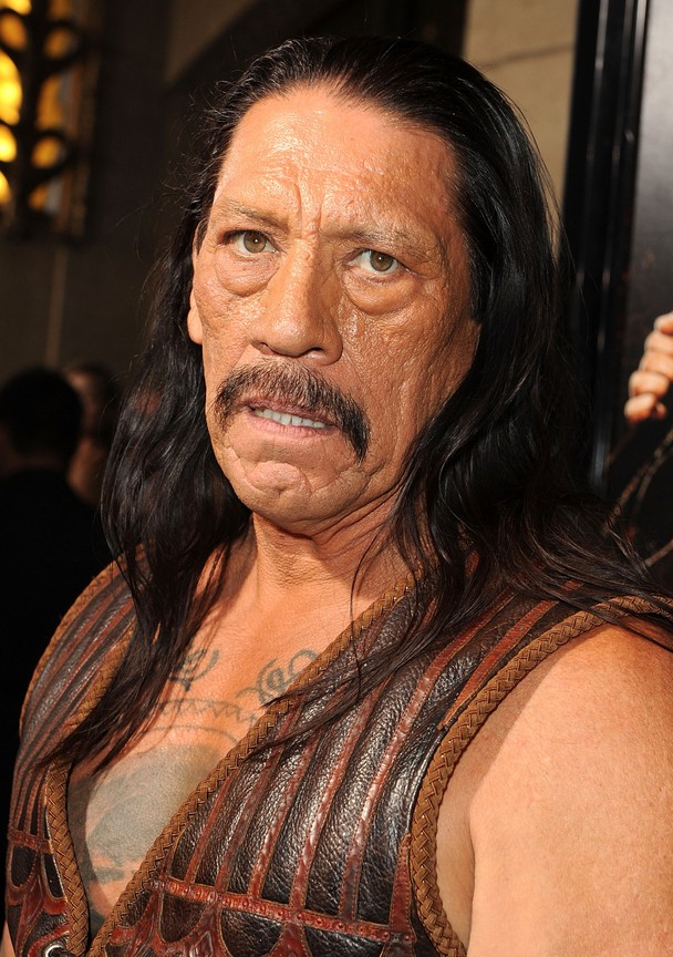 Мачете актер дэнни трехо. Дэнни трехо в полный рост. Дэнни трехо. Дэнни трехо. Трехо рост.