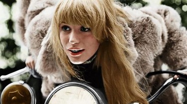 The girl on a motorcycle watch online online