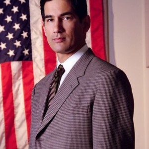 Randy Vasquez as Miguel Mora