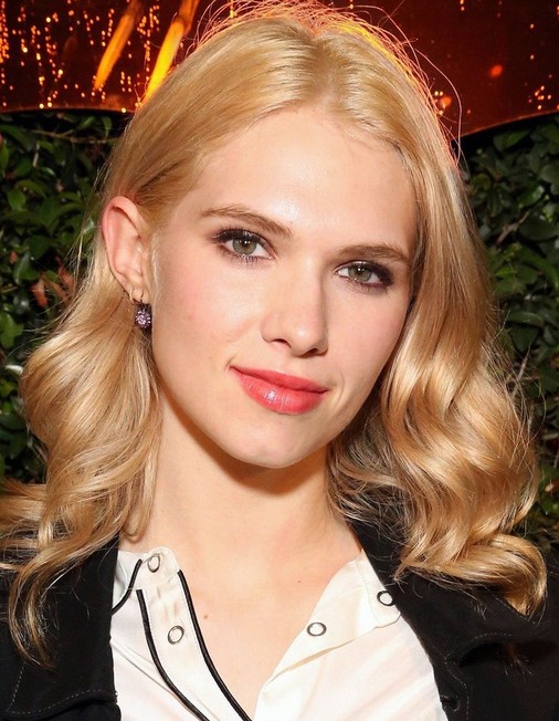Claudia Lee