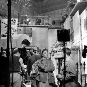 THE MINIVER STORY, Greer Garson on set, 1950