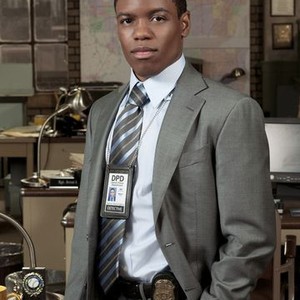 Jon Michael Hill as Det. Damon Washington