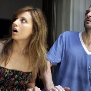 EXTRATERRESTRIAL, (aka EXTRATERRESTRE), from left: Michelle Jenner, Julian Villagran, 2011.
