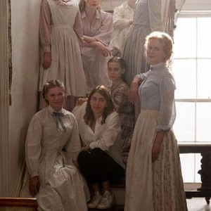 THE BEGUILED, DIRECTOR SOFIA COPPOLA (CENTER), SURROUNDED BY: CLOCKWISE FROM BOTTOM LEFT, KIRSTEN DUNST, ADDISON RIECKE, ELLE FANNING, EMMA HOWARD, ANGOURIE RICE, OONA LAURENCE, NICOLE KIDMAN, ON SET, 2017. PH: BEN ROTHSTEIN/© FOCUS FEATURES