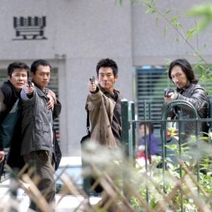 BREAKING NEWS, (aka DAI SI GEIN), Richie Ren (center), 2004, (c) Palm Pictures