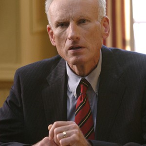 James Rebhorn as Winston Garvey in "Spinning Into Butter." photo 3
