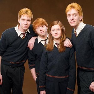 HARRY POTTER AND THE ORDER OF THE PHOENIX, from left: James Phelps, Rupert Grint, Bonnie Wright, Oliver Phelps, 2007. ©Warner Bros.