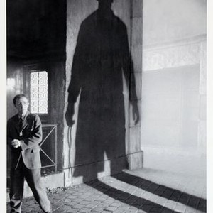 Shadows and Fog (1992) photo 5
