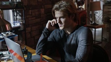 Macgyver season 1 episode on sale 1