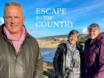 Netflix escape to the sales country