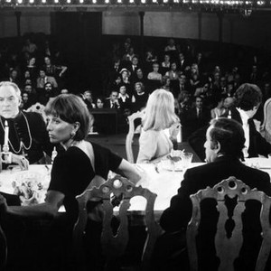 THE DISCREET CHARM OF THE BOURGEOISIE, foreground from left; Paul Frankeur, Julien Bertheau, Stephane Audran, Bulle Ogier, Fernando Rey, Jean-Pierre Cassel, Delphine Seyrig, 1972