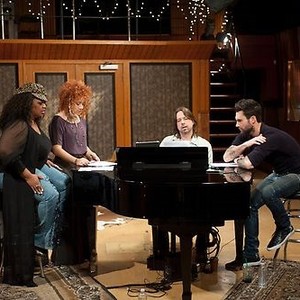 The Voice, from left: Kim Yarbrough, Whitney Houston, Paul Mirkovich, Adam Levine, 'The Battles, Week 2', Season 2, Ep. #7, 03/12/2012, ©NBC