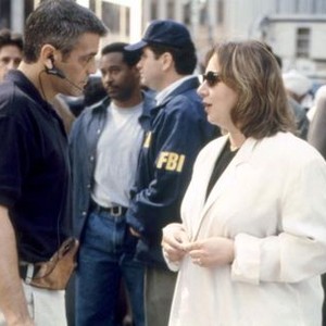 THE PEACEMAKER, George Clooney, director Mimi Leder on set, 1997. DreamWorks
