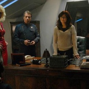 Battlestar Galactica, Edward James Olmos (L), Mary McDonnell (C), Michael Hogan (R), 'Season 3', 10/06/2006, ©BBCAMERICA