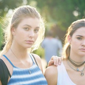 NEVER GOIN' BACK, FROM LEFT: CAMILA MORRONE, MAIA MITCHELL, 2018. © A24
