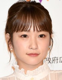 Rina Kawaei