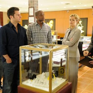 Psych, from left: Anthony Anderson, James Roday, Dulé Hill, Maggie Lawson, Timothy Omundson, 'True Grits', Season 6, Ep. #15, 04/04/2012, ©USA