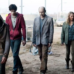 WARM BODIES, back, from left: Nicholas Hoult, Rob Corddry, Teresa Palmer, 2013. ph: Jonathan Wenk/©Summit Entertainment