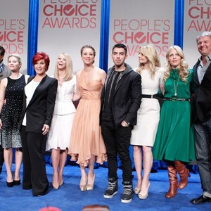 The 39th Annual People's Choice Awards, from left: Mark Burnett, Elisha Cuthbert, Sharon Osbourne, Julianne Hough, Kaley Cuoco, Fred Nelson, 01/09/2013, ©CBS