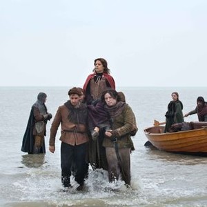 The White Queen, Max Irons (L), Veerle Baetens (C), David Oakes (R), 'War at First Hand', Season 1, Ep. #5, 09/14/2013, ©STARZPR