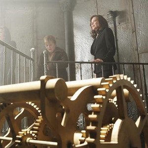 Once Upon a Time, Lana Parrilla (L), Lesley Nicol (C), Barbara Hershey (R), 'The Queen is Dead', Season 2, Ep. #15, 03/03/2013, ©ABC