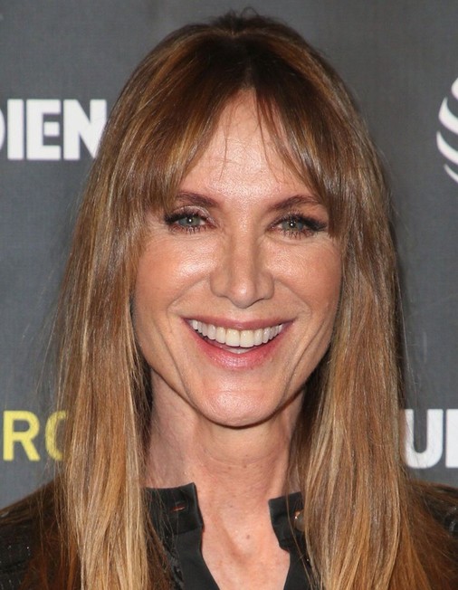 Kelly Lynch