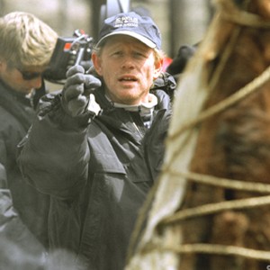 Director/producer Ron Howard on the set of Revolution Studios'    suspense thriller The Missing, a Columbia Pictures release. photo 9
