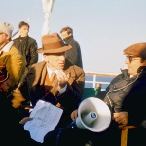 THE LEGEND OF 1900, Tim Roth (center), director Giuseppe Tornatore (right), on set, 1998. ©Fine Line Features