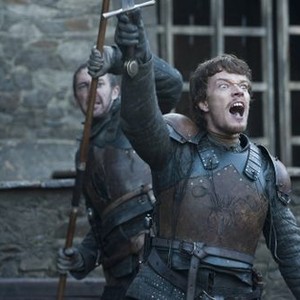 Game of Thrones, Ralph Ineson (L), Alfie Allen (R), 'Valar Morghulis', Season 2, Ep. #10, 06/03/2012, ©HBO