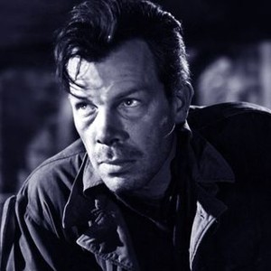 Eight Iron Men (1952) photo 3