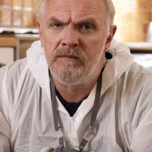 Paul 'Wicky' Wickstead (GREG DAVIES)