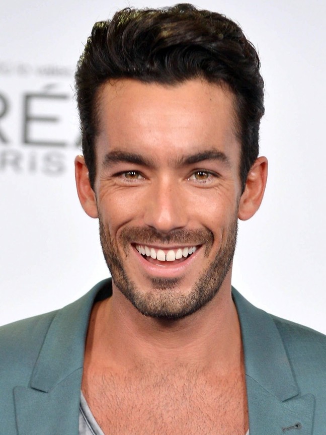 Aaron Diaz