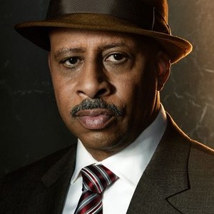 Ruben Santiago-Hudson as Lt. Charles Dawson