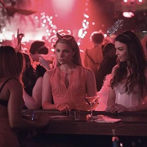 Vampire Diaries, Teressa Liane (L), Scarlett Byrne (R), 'I Carry Your Heart With Me', Season 7, Ep. #4, 10/29/2015, ©KSITE