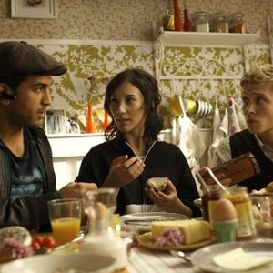 WHAT A MAN, from left: Elyas M'Barek, Sibel Kekilli, Matthias Schweighofer, 2011. ph: Tom Trambow/©Paladin