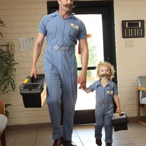 RAISING HOPE, Garret Dillahunt (L), Baylie Cregut (R), 'Throw Maw Maw from the House - Part Two', Season 3, Ep. #3, 10/16/2012, ©FOX