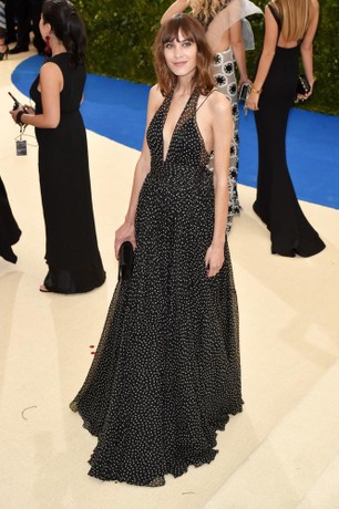 Alexa Chung Pictures | Rotten Tomatoes