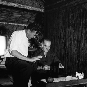 THE BRIDGE ON THE RIVER KWAI, from left: director David Lean, Sessue Hayakawa on set, 1957,  tbotrk1957-fsct02(tbotrk1957-fsct02)
