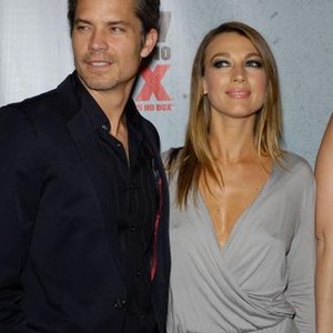 Timothy Olyphant, Natalie Zea at arrivals for JUSTIFIED Season 3 Premiere, Directors Guild of America (DGA) Theater, Los Angeles, CA January 10, 2012. Photo By: Michael Germana/Everett Collection