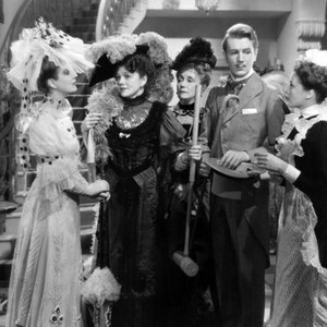 KIPPS, (aka THE REMARKABLE MR. KIPPS), Diana Wynyard (left), Helen Haye (center), Michael Redgrave (second from right), 1941. TM & copyright ©20th Century Fox Film Corp. All rights reserved