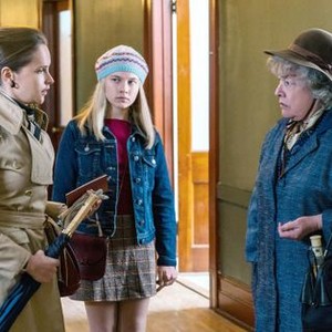 ON THE BASIS OF SEX, FROM LEFT: FELICITY JONES, CAILEE SPAENY, KATHY BATES, 2018. PH: JONATHAN WENK/© FOCUS FEATURES